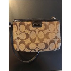 COACH BROWN WRISTLET